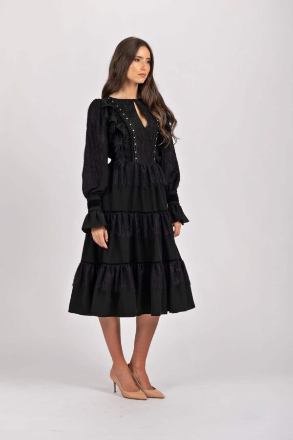 Rochie LaDonna neagra cu dantela si volanase