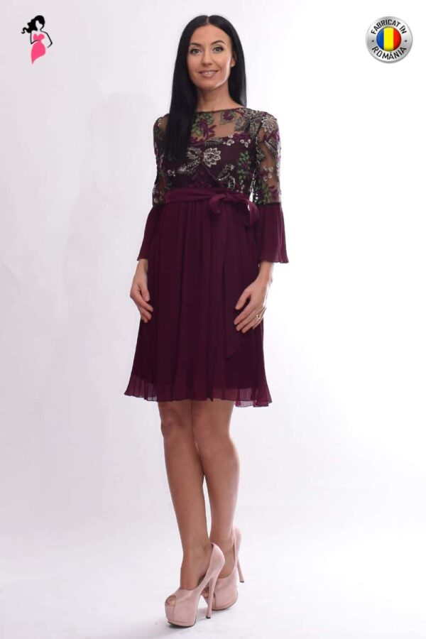 Rochie Xara de ocazie cu fusta solata