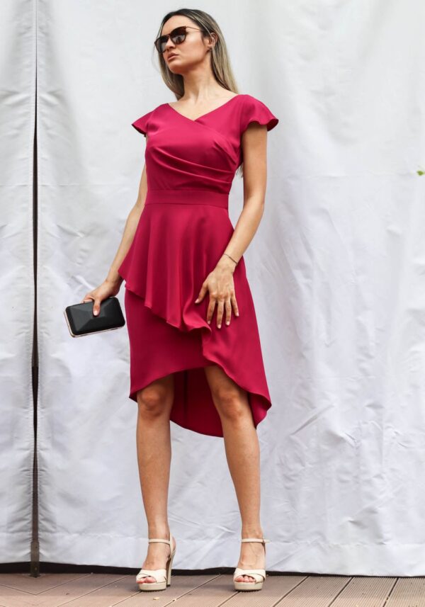 Rochie Moze asimetrica cu bust petrecut de culoare ciclam