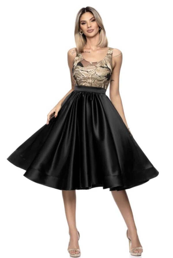 Rochie neagra din tafta prevazuta cu dantela in partea superioara