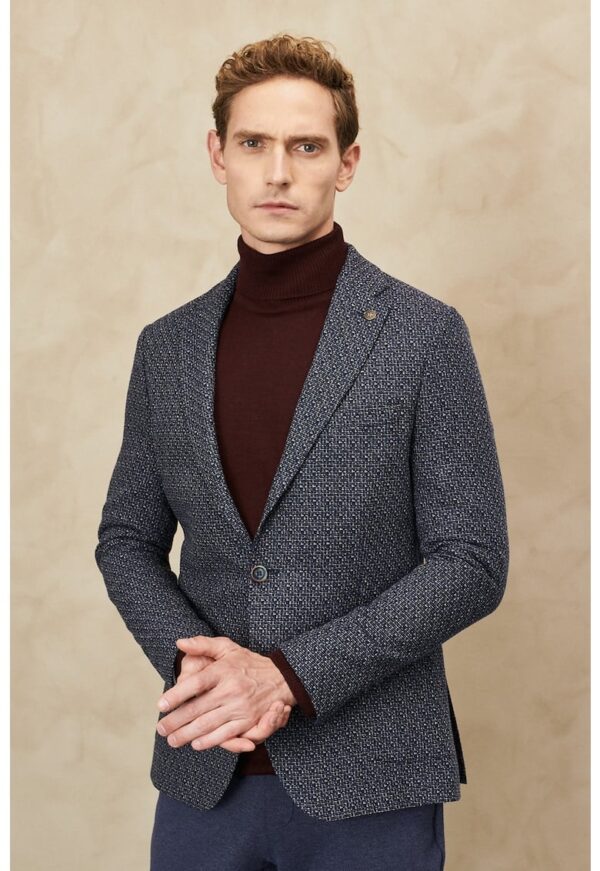 Sacou din amestec de lana cu revere decupate