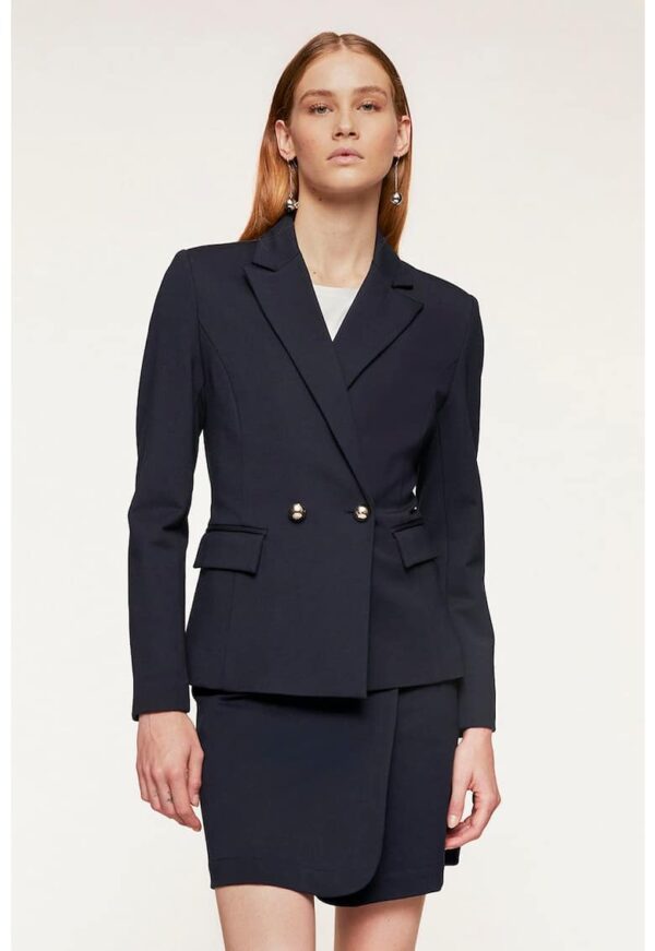 Sacou cu doi nasturi si buzunare cu clapa