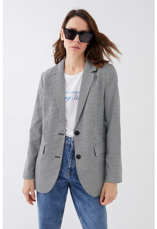 Sacou cu model in carouri si buzunare cu clapa