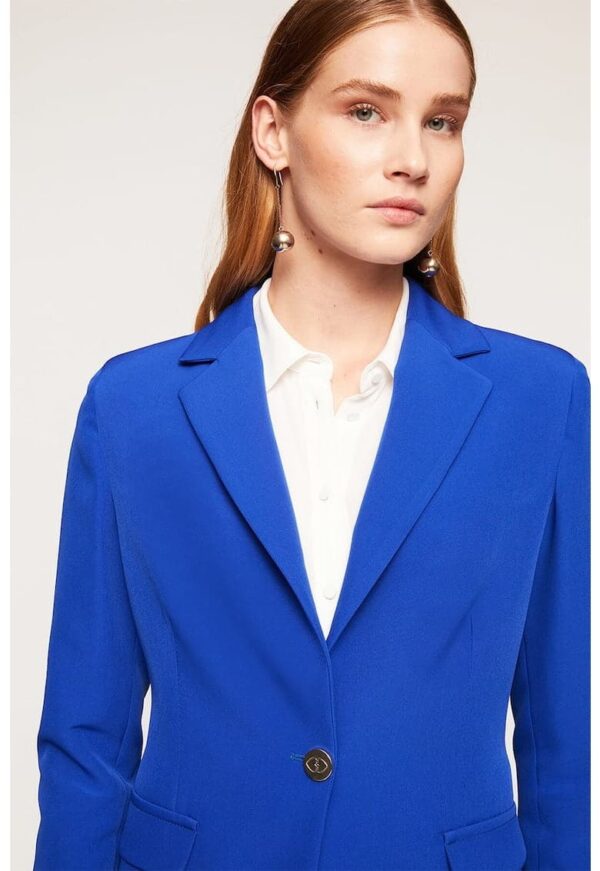 Sacou cu model uni si buzunare cu clapa