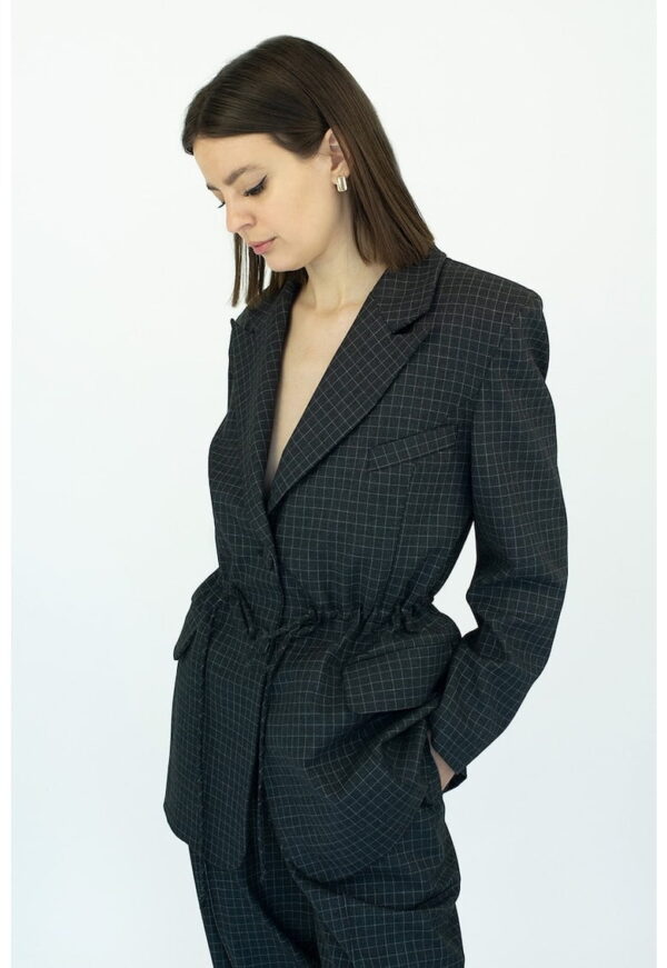 Sacou lejer din lana cu model in carouri