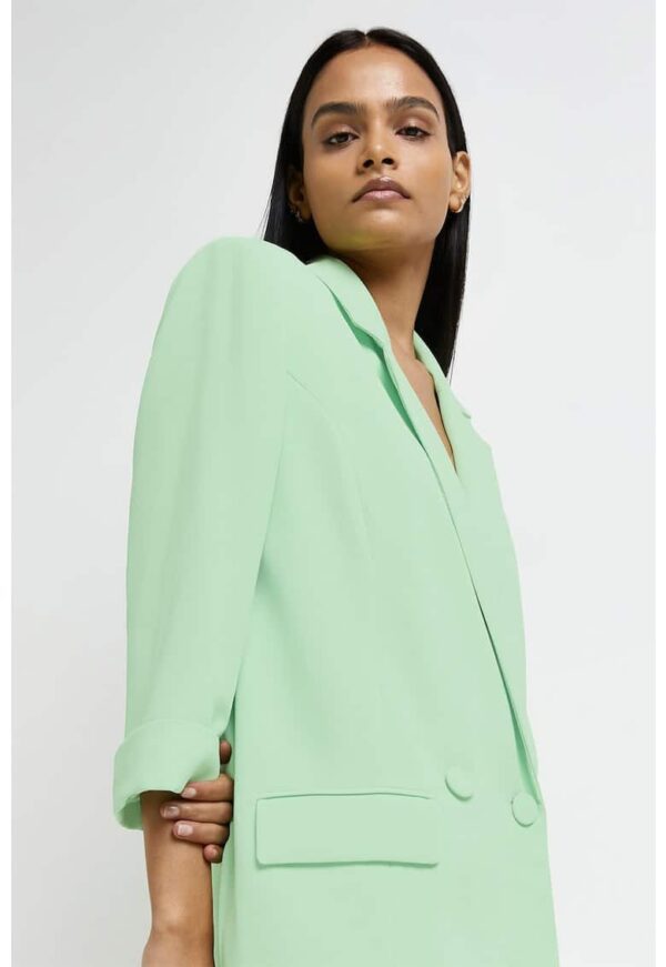 Sacou lung cu buzunare cu clapa