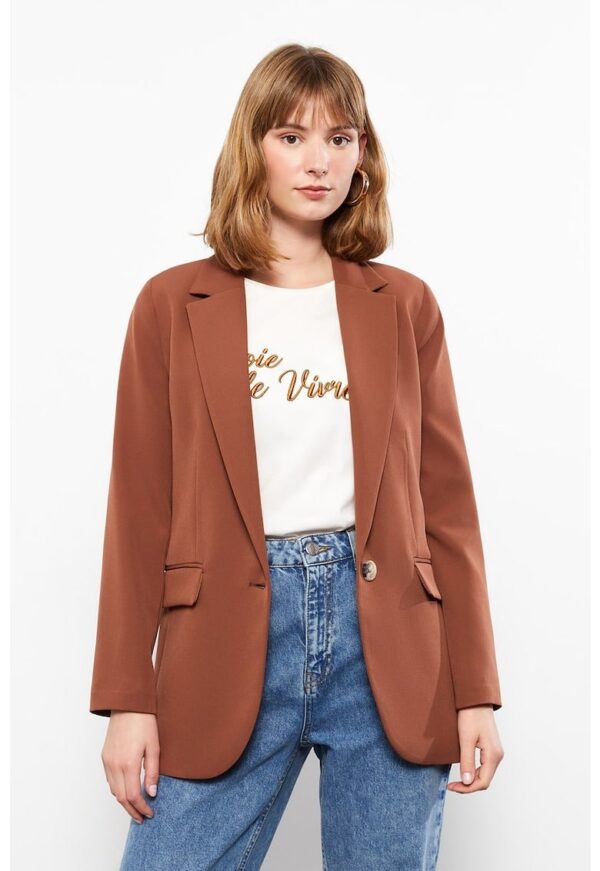 Sacou cu buzunare cu clapa