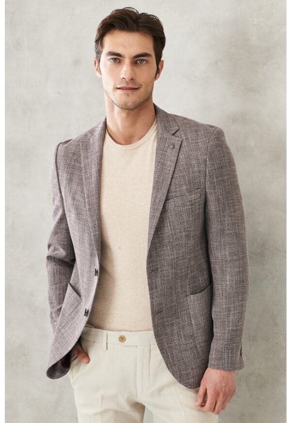 Sacou slim fit cu nasturi si revere decupate