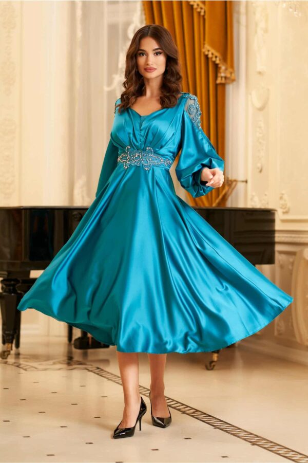 Rochie Alexia neagra din neopren cu perlute la bust si curea in talie