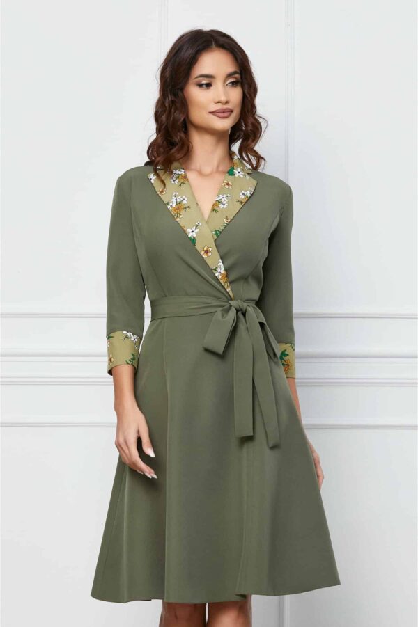 Rochie Dy Fashion alba cu picatele colorate si volan la bust