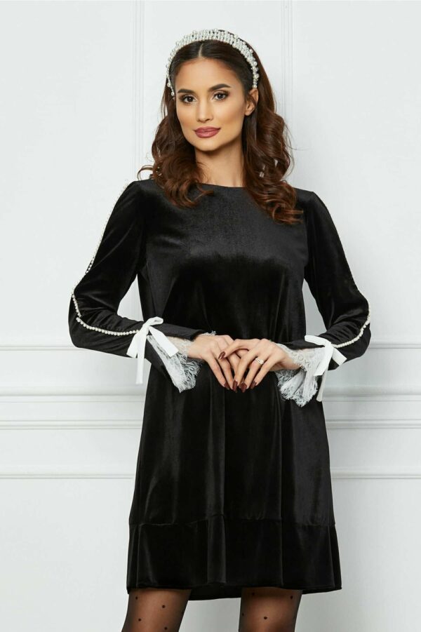 Rochie LaDonna mov din catifea cu maneci clopot