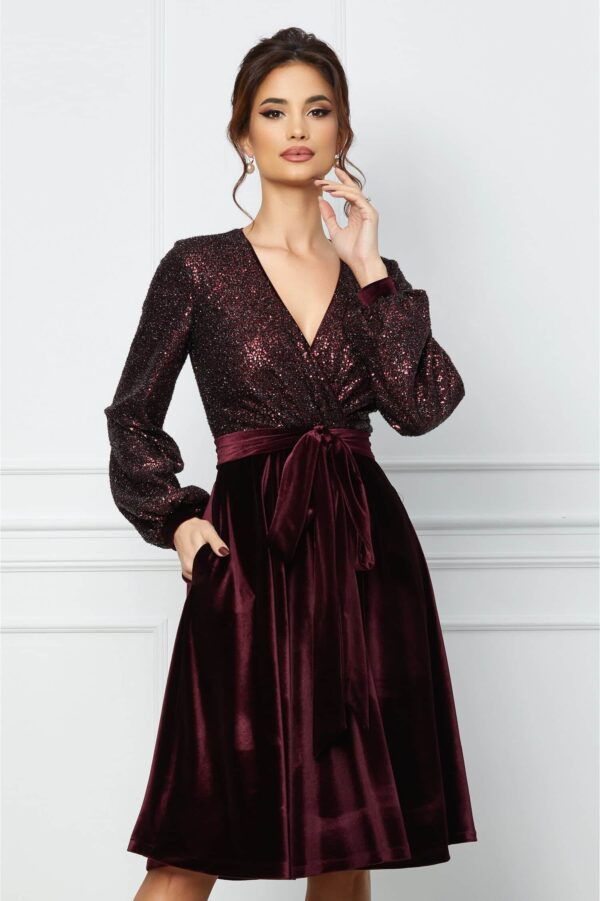 Rochie MBG negru din catifea cu paiete la baza si la maneci