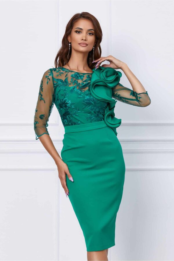 Rochie Iarina neagra cu perlute si strasuri la bust