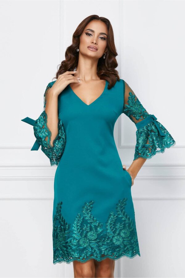 Rochie MBG albastra cu maneci si baza din dantela delicata