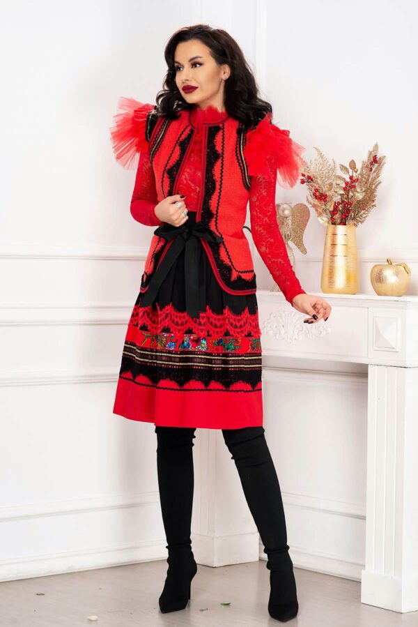 Vesta rosie traditionala din lana Venezia cu aplicatii de dantela