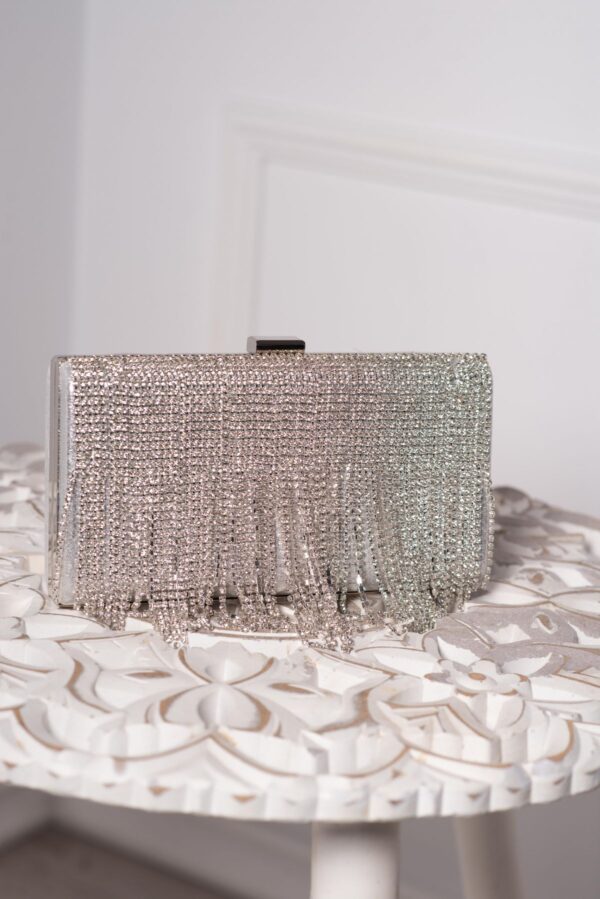 Geanta pretioasa Billiant argintie cu franjuri din strassuri