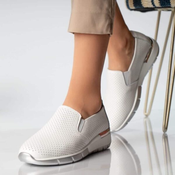PANTOFI DAMA CASUAL ALBI PIELE NATURALA Ninita