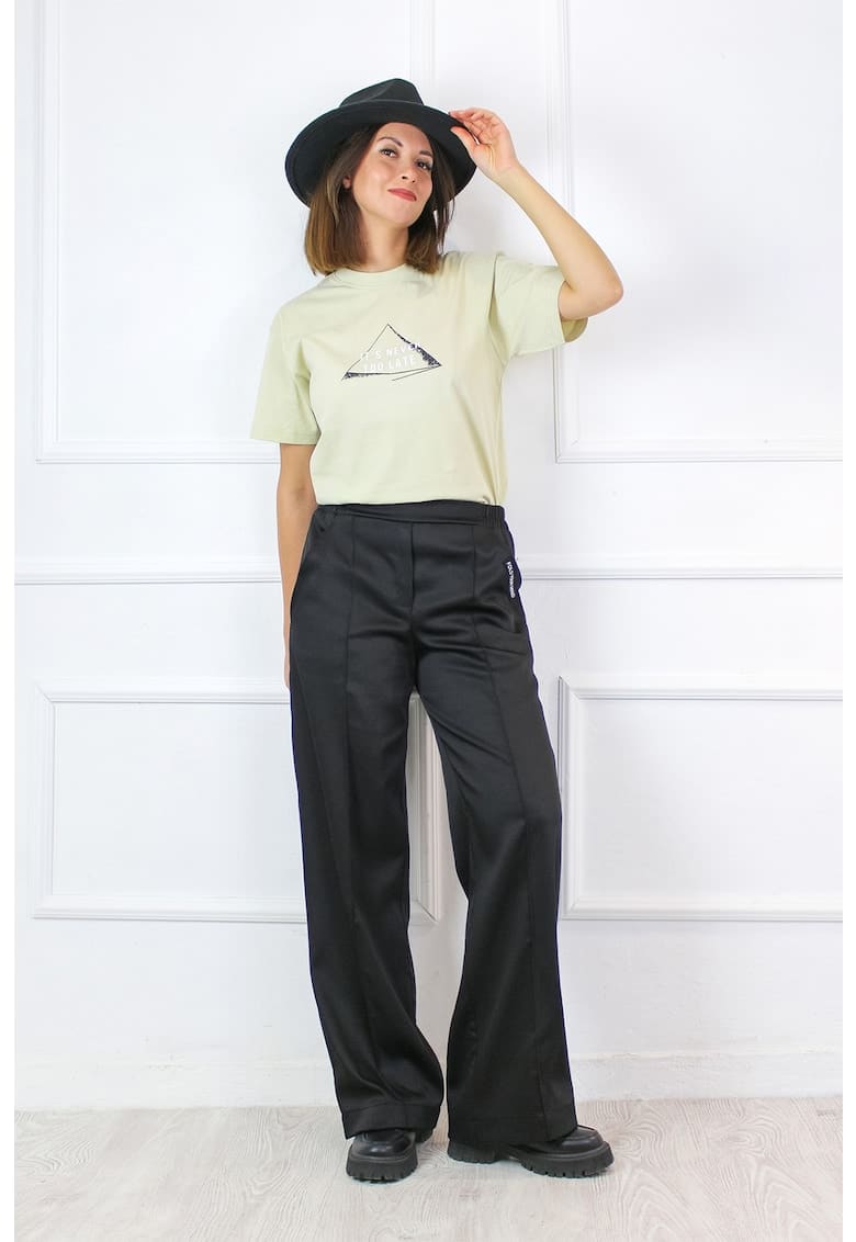 Pantaloni ampli