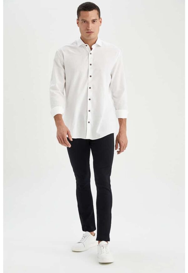 Pantaloni conici cu talie medie