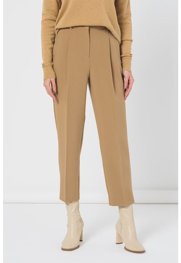 Pantaloni conici cu pensa