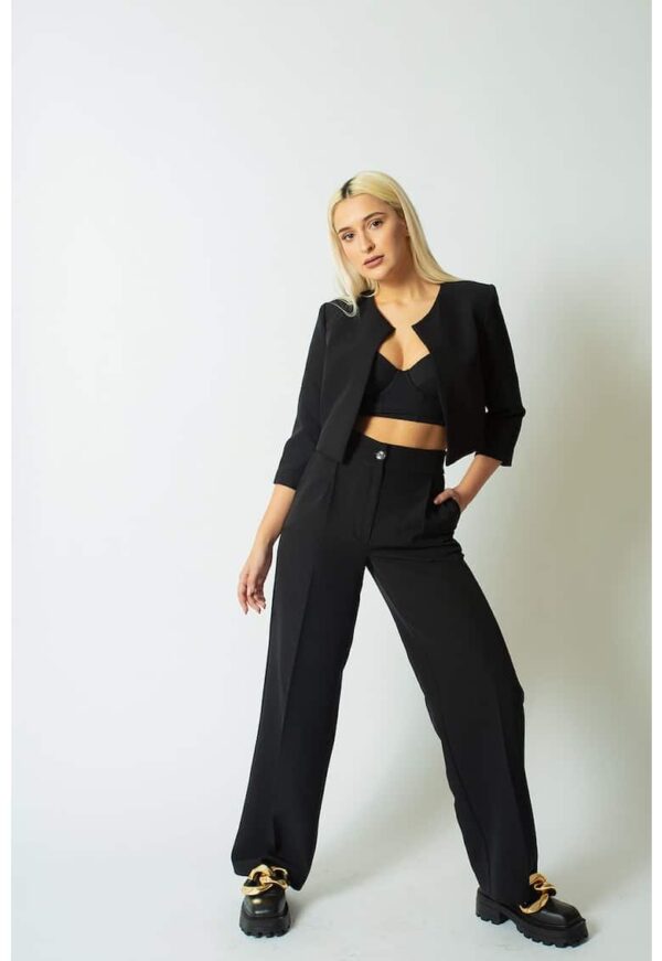 Pantaloni ampli cu talie inalta