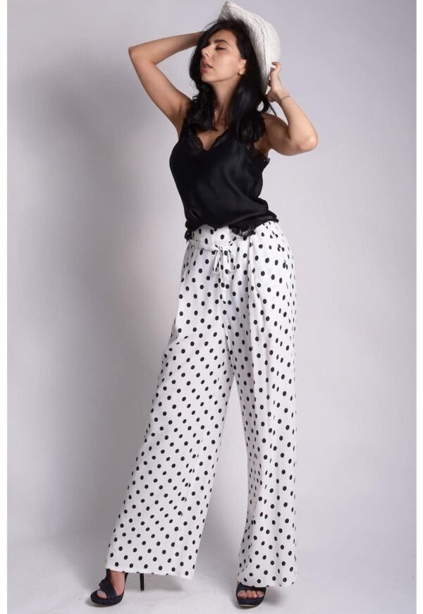 Pantaloni cu croiala ampla si imprime cu buline