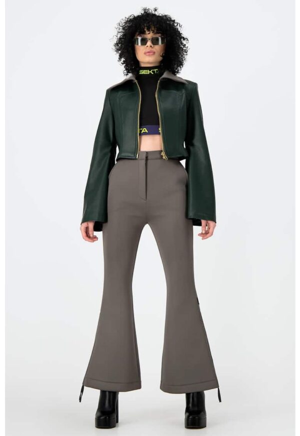 Pantaloni evazati cu buzunare oblice