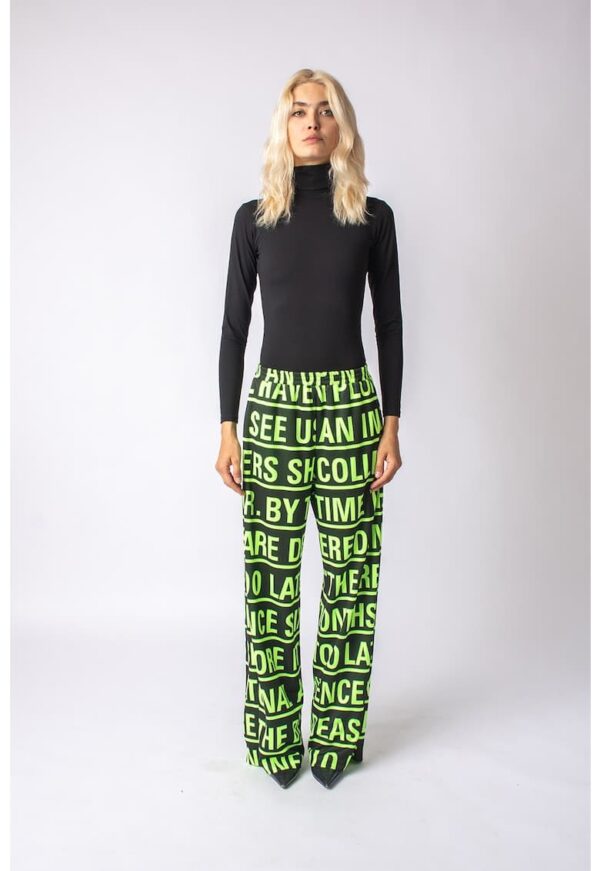 Pantaloni cu imprimeu text si talie elastica