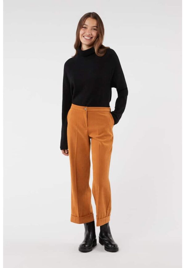 Pantaloni crop chino