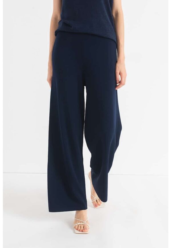 Pantaloni ampli tricotati cu talie inalta