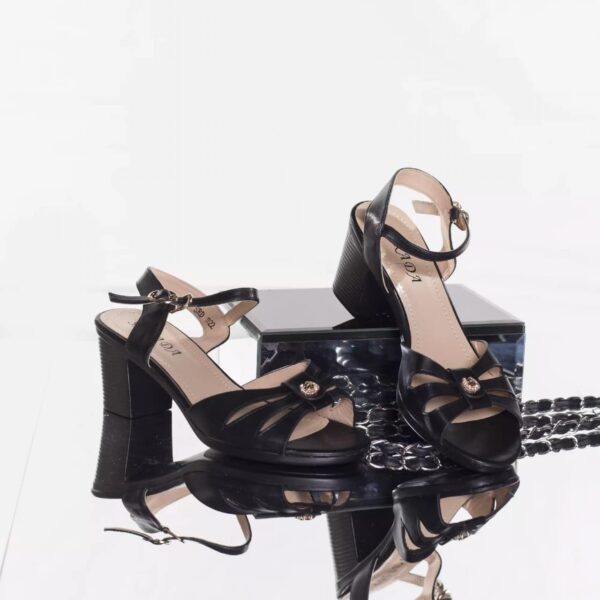 SANDALE CU TOC Laila PIELE ECOLOGICA NEGRU