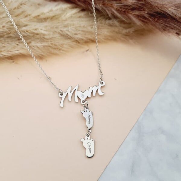 Lantisor cu Diamant Natural – Pandantiv Mom si 2 picioruse – Argint 925 Rodiat