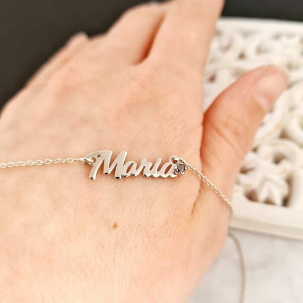 Lantisor cu pandantiv fermecat – Nume si Diamant natural in casetuta – Argint 925 Rodiat