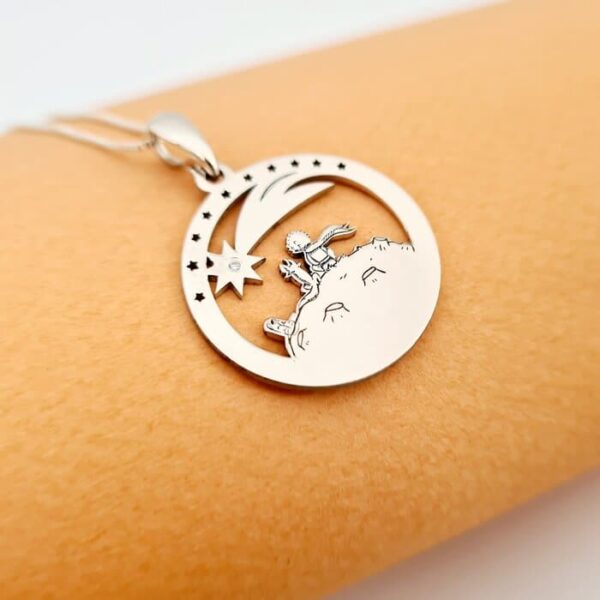 Lantisor personalizat cu Diamant natural – Pandantiv  Micul Print , vulpea si trandafirul – Argint 925 Rodiat