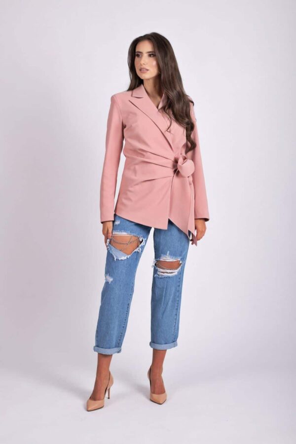 Sacou roz prafuit cu inchidere in lateral si pense