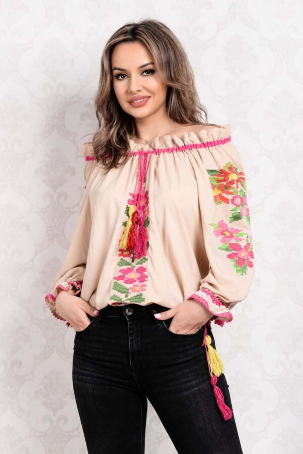 Bluza Venezia tip ie bej cu broderie traditionala fucsia