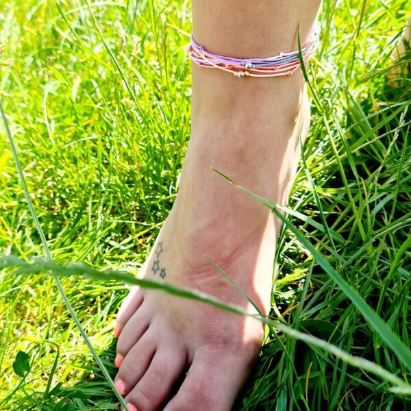 Bratara de picior – Summer Fantasy – Bilute de Argint 925 de 4 mm – Snur multicolor cu inchizatoare carabina