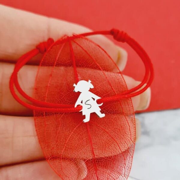 Bratara fetita cu codite – Personalizata cu initiala – Argint 925 – Snur reglabil, diverse culori