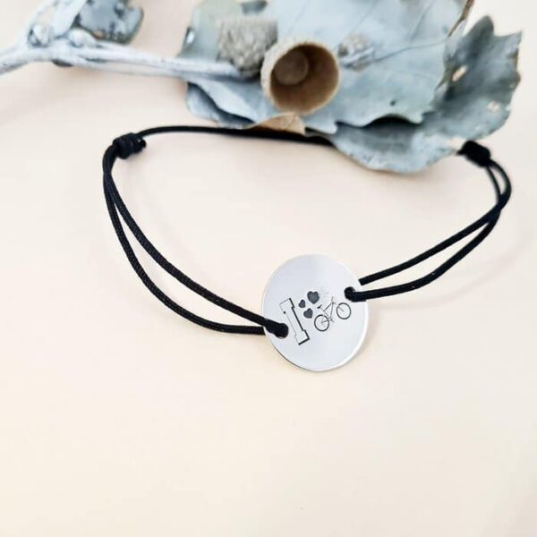 Bratara personalizata cu simbol materie scoala – Educatie fizica – Banut de 15 mm cu snur reglabil – Argint 925