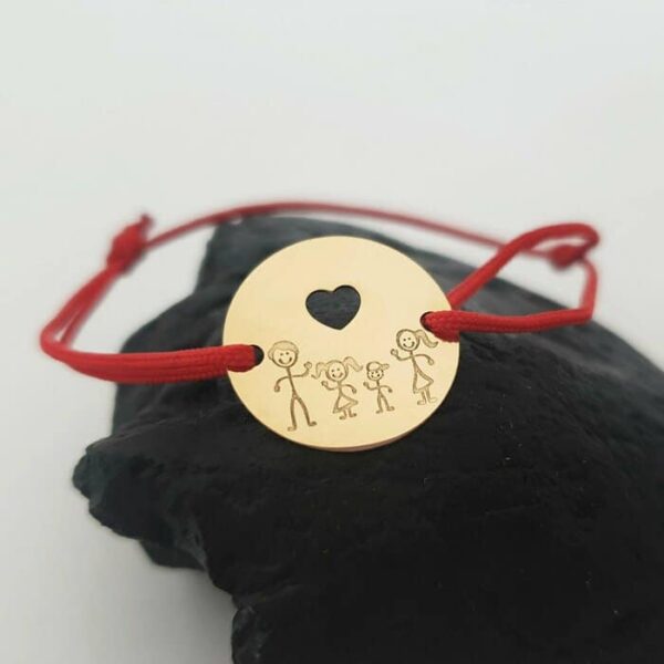 Bratara personalizata – Happy family – Banut 15 mm cu inima decupata – Aur Galben 14K – snur reglabil