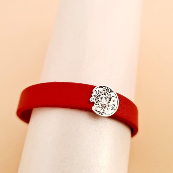 Bratara personalizatÄ – Pandantiv Luna si Soare – Argint 925 – Curea din piele cu catarama