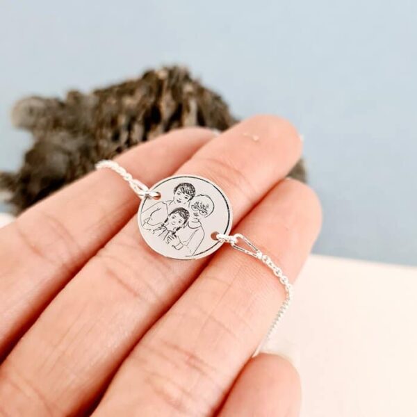 Bratara personalizata – Trei generatii – Banut de 15 mm – Argint 925 – Lantisor cu prelungire si inchizatoare carabina