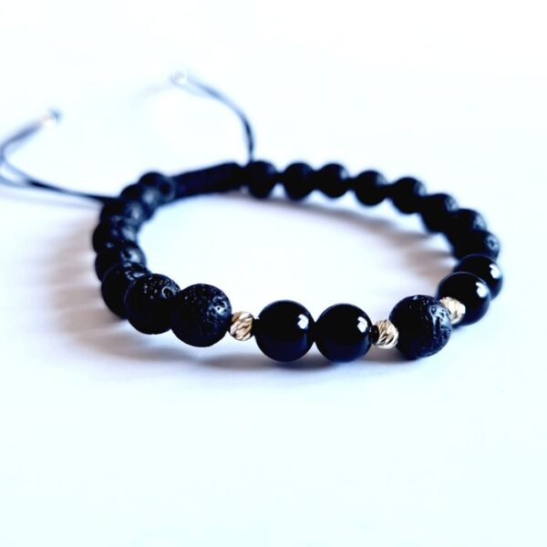 Bratara pietre semipretioase – Lava cu 4 Onix si 6 bilute de 3 mm din Aur 14K – Snur negru rezistent si reglabil