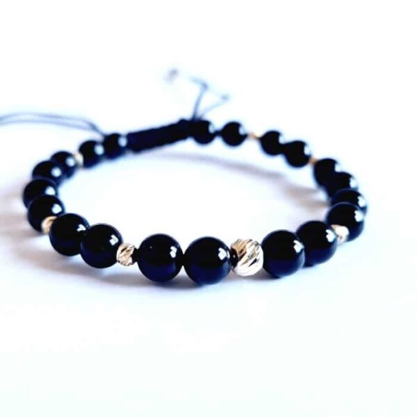 Bratara pietre semipretioase – Onix 2 cate 2 alaturi de 1 biluta de 5 mm si 10 bilute de 3 mm din Aur 14K – Snur negru rezistent si reglabil