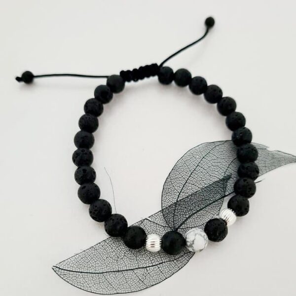 Bratara Renastere – Pietre Lava si Agat alb – Bilute din Argint 925 – Snur negru rezistent si reglabil