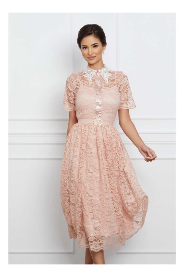 Rochie Betty roz din dantela cu guler alb si curea in talie