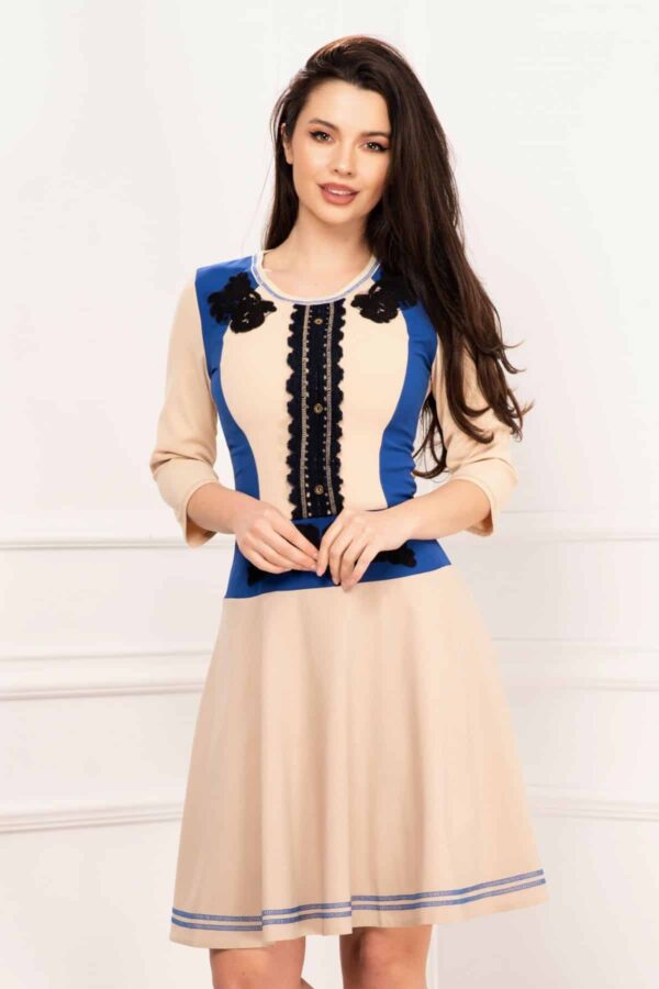 Rochie de zi Venezia bej cu broderie aplicata si dungi albastre