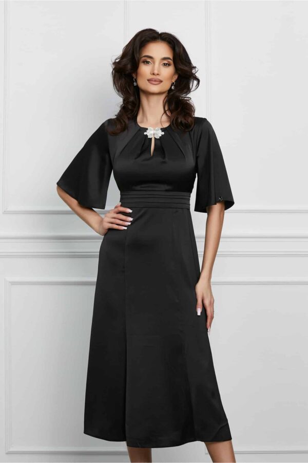 Rochie Dy Fashion neagra cu inchidere tip bijuterie la decolteu