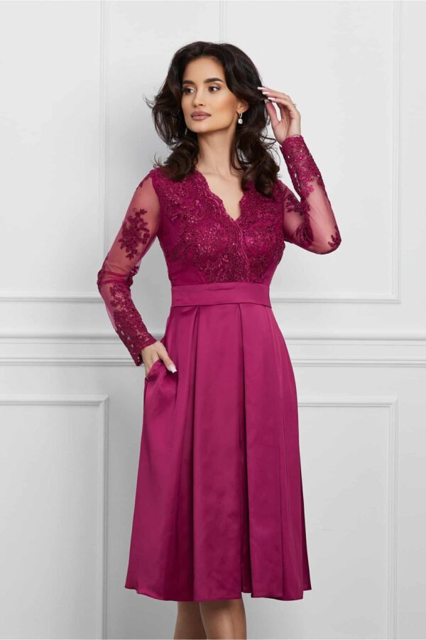 Rochie Ella Collection Cassi magenta cu broderie la bust