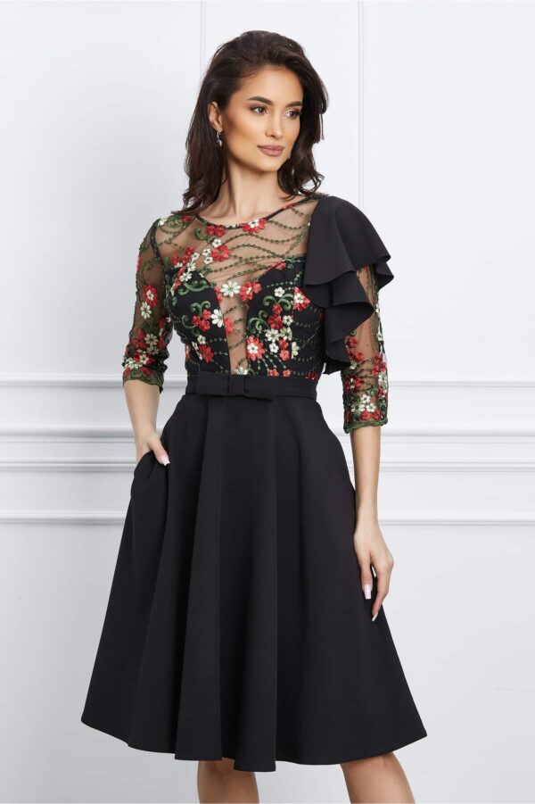Rochie MBG neagra cu dantela florala la bust si volan pe umar